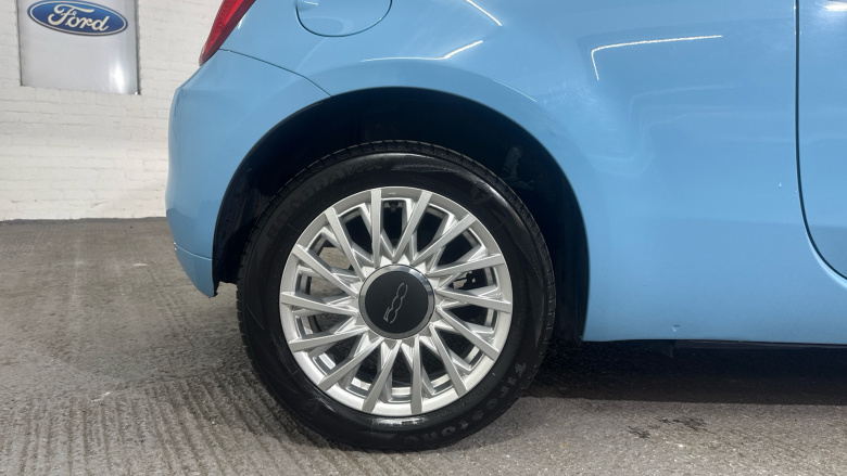 Fiat 500 1.2 Lounge 3dr Petrol Hatchback